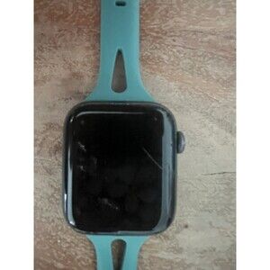 Apple Watch SE 44MM Space Gray GPS Used With 6 Extra Silicone Bands